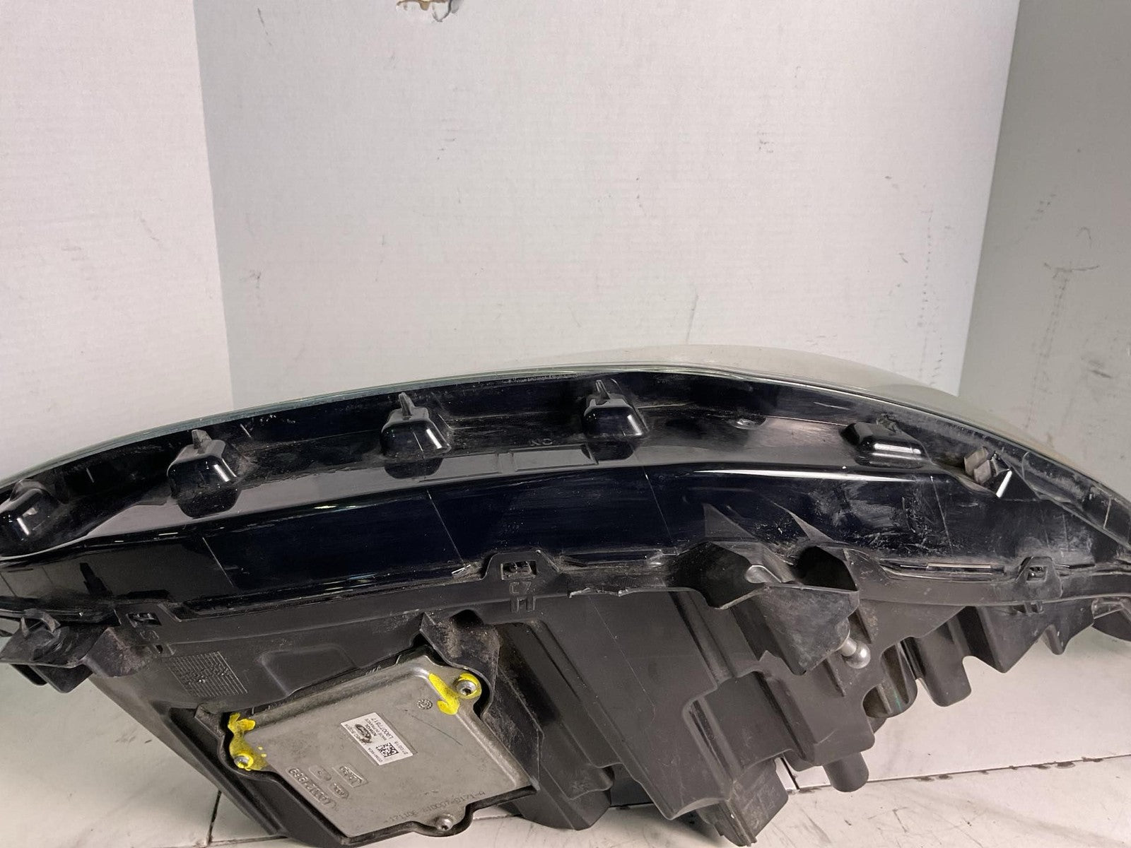 Headlamp Assembly FORD FUSION Left 17 18 19 205