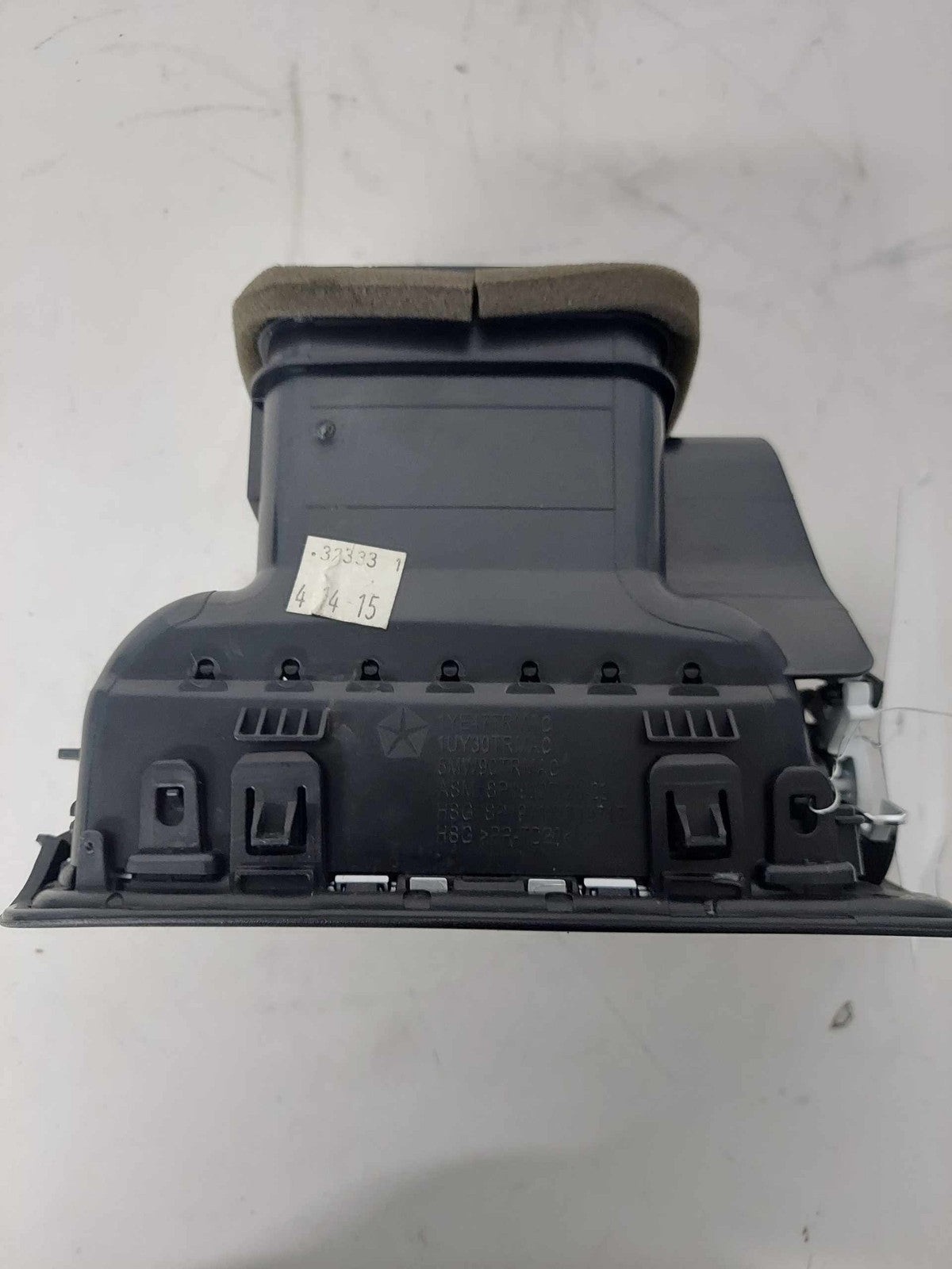 Air Cond./heater Vents CHRYSLER 200 155