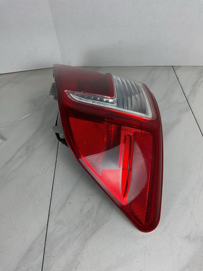 Tail Light Assembly TOYOTA CAMRY Right 12 13 141