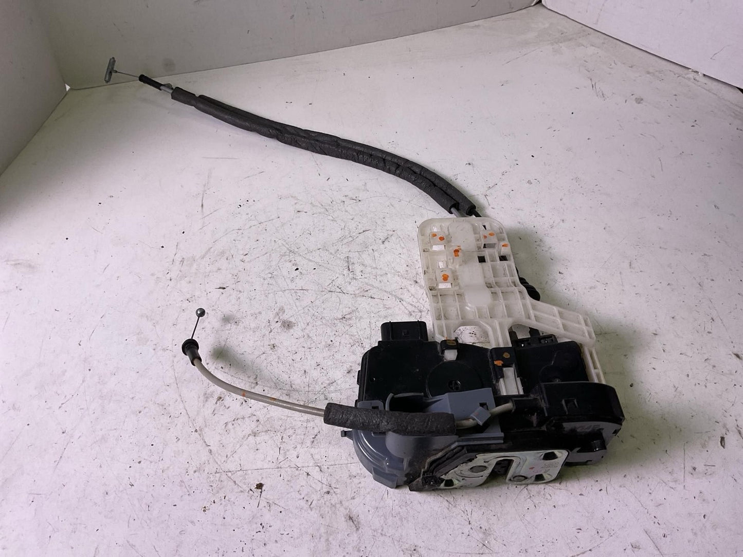 Front Door Latch HYUNDAI SONATA Right 11 12 13 14 150