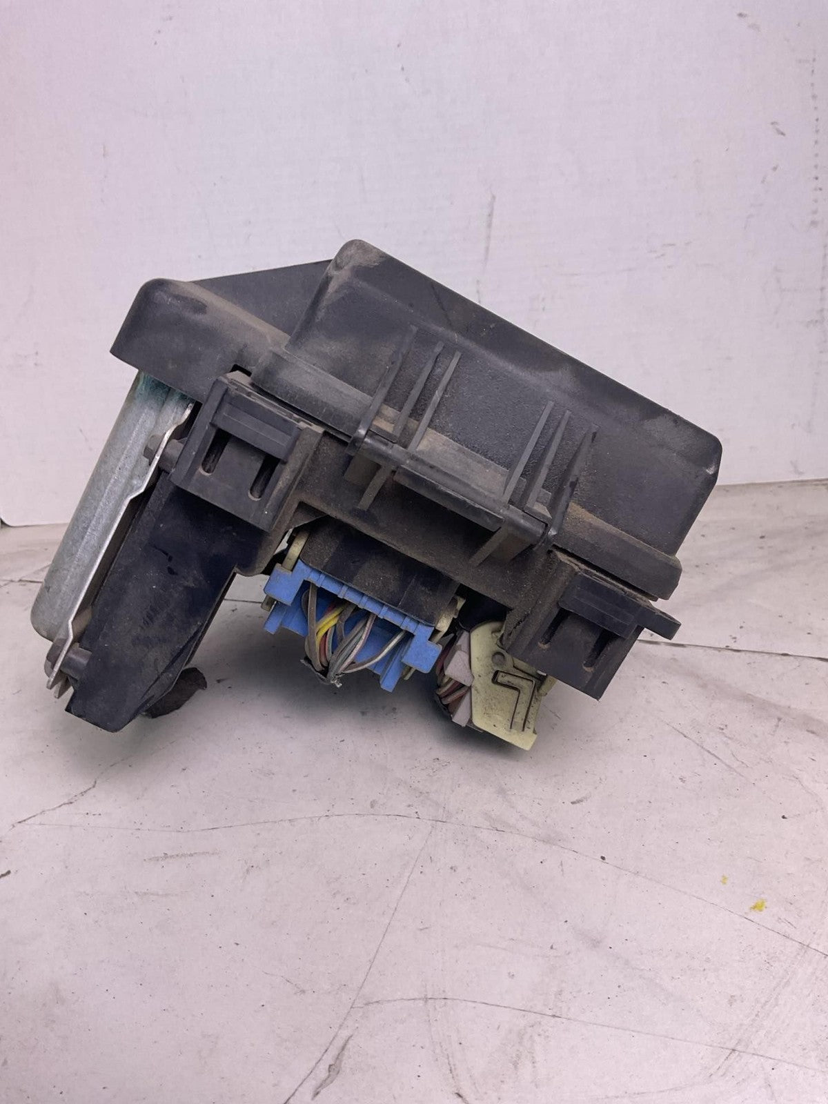 Engine Fuse Box CHRYSLER 300 06 075