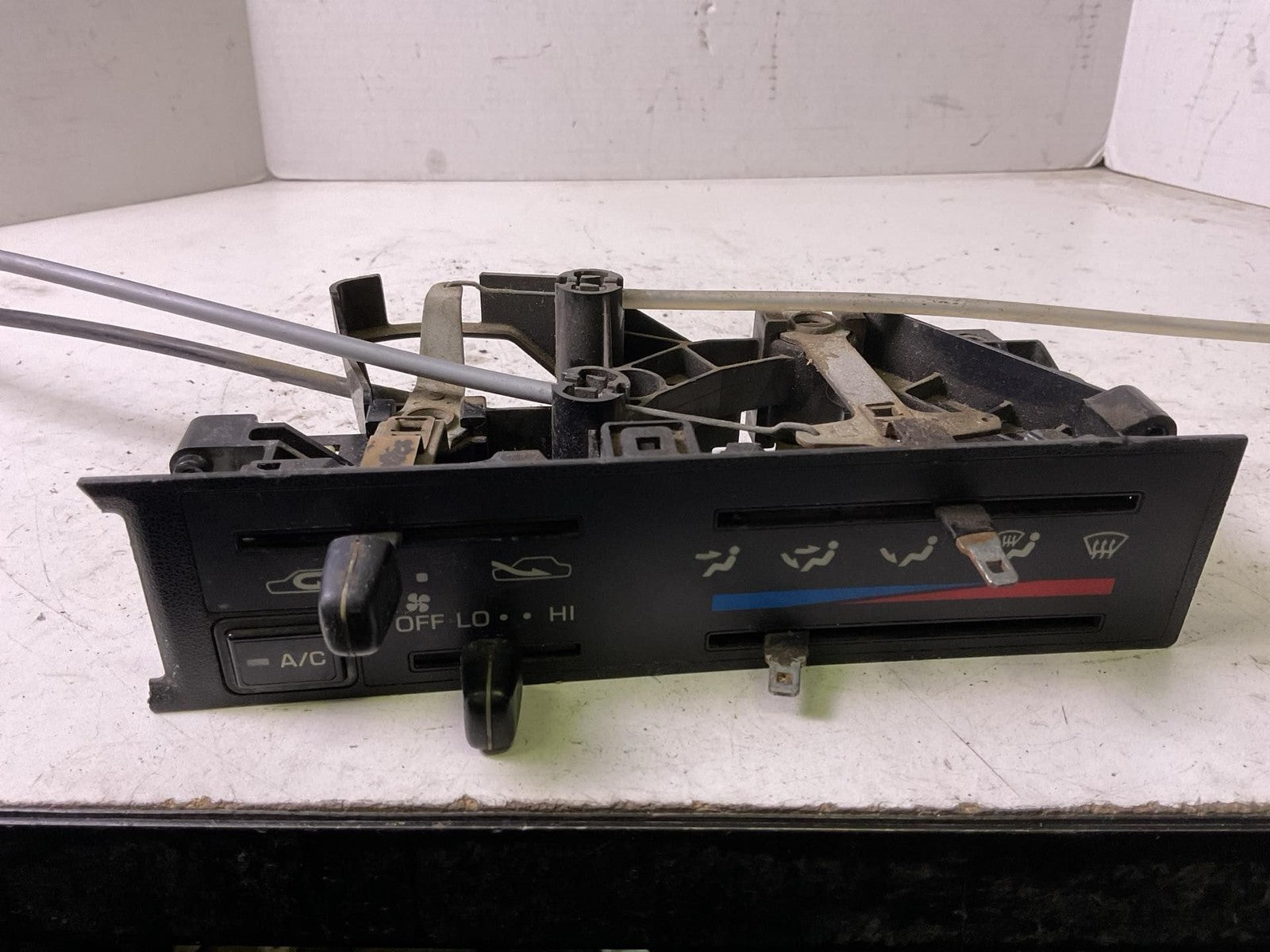 Heater A/c Control TOYOTA PICKUP 89 90 910