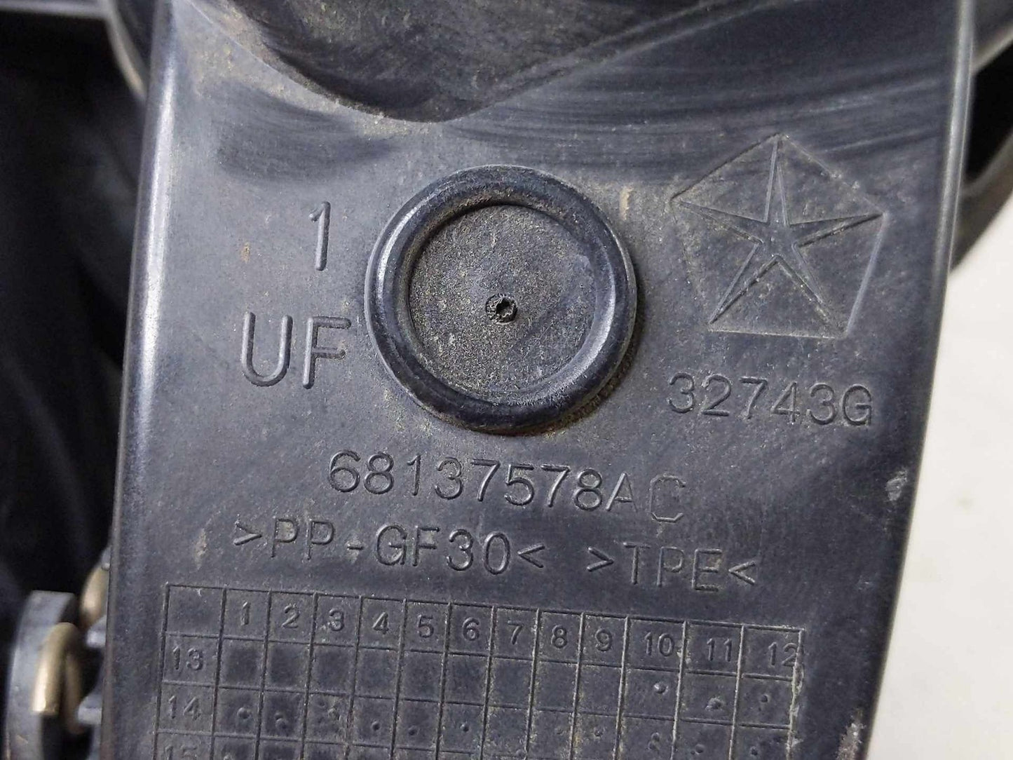 Fuel Tank Door CHRYSLER 200 15 16 177