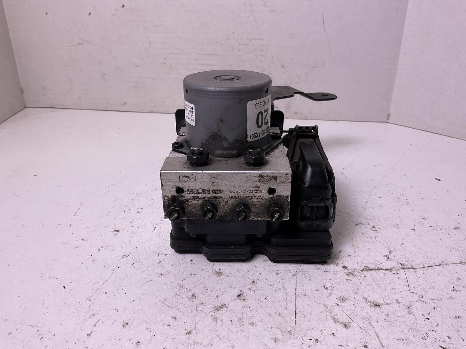 Anti-lock Brake Parts TOYOTA HIGHLANDER 01 02 031