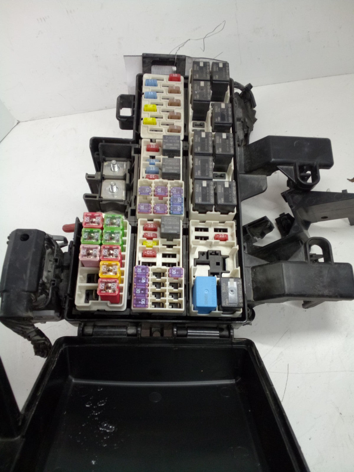 Engine Fuse Box FORD MUSTANG 2010