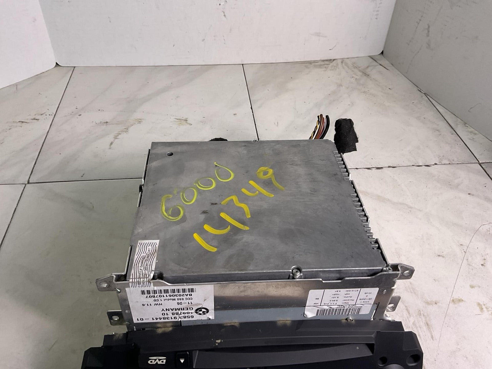 Audio & Visual Equip.(radio) BMW 545I 04 057