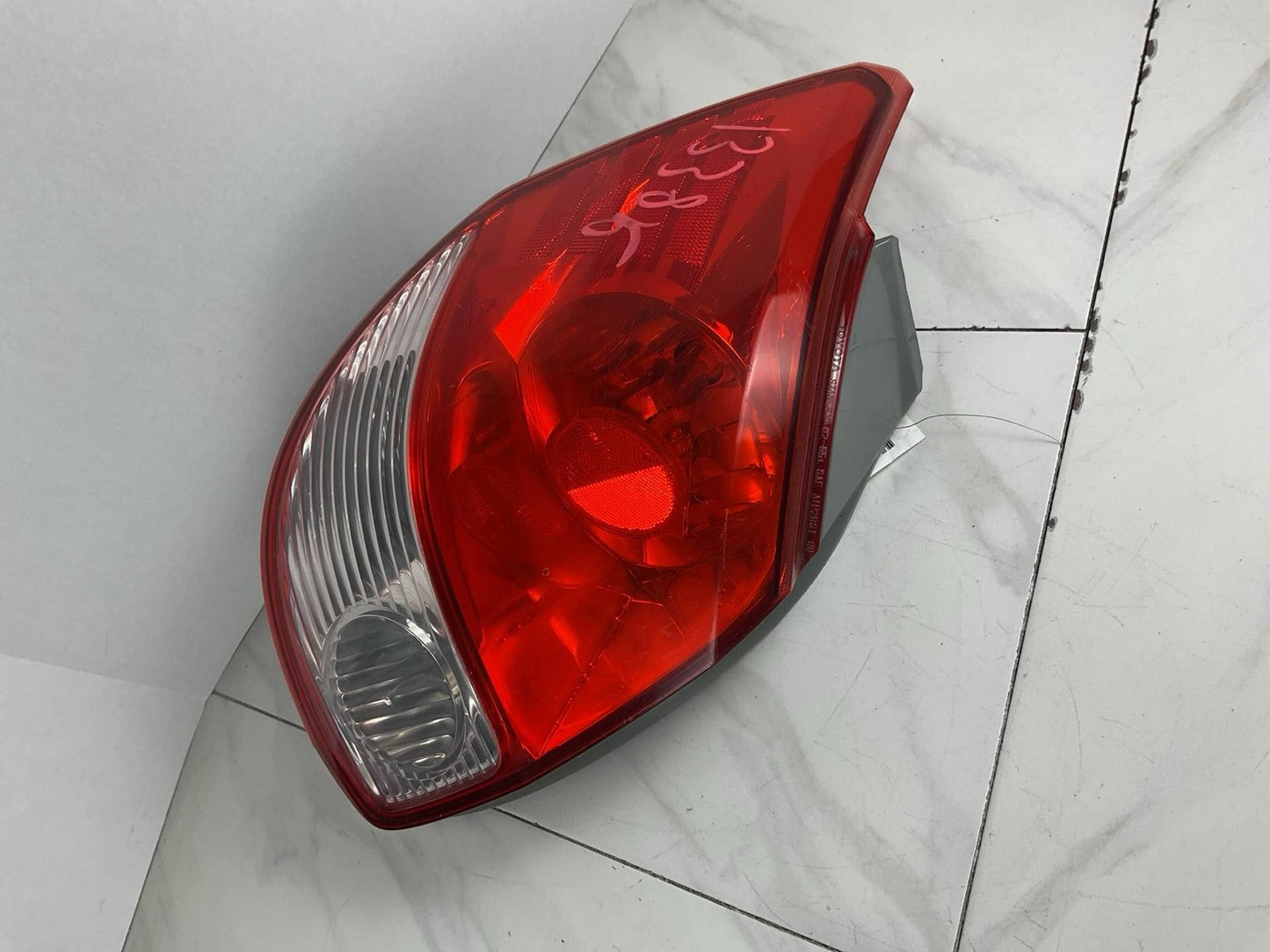 Tail Light Assembly TOYOTA MATRIX Left 03 04 05 06 07 080