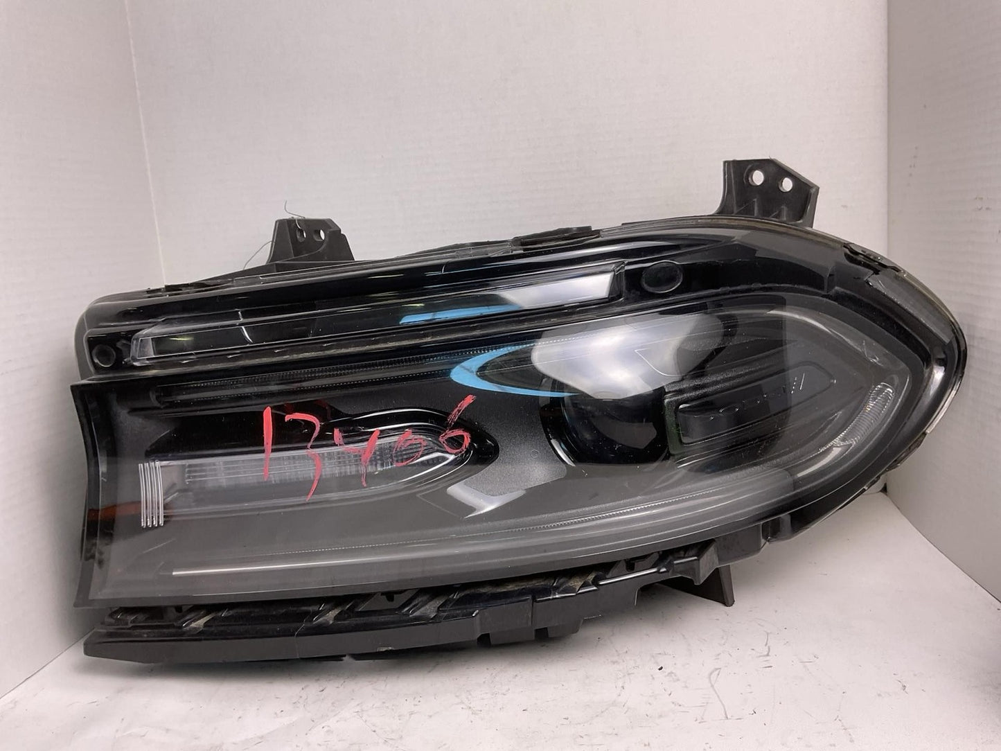 Headlight Assembly Right Passenger Side For 2016-2021 Dodge Charger0