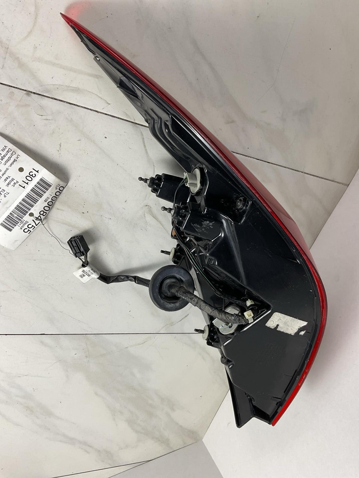 Tail Light Assembly HYUNDAI ELANTRA Left 19 206