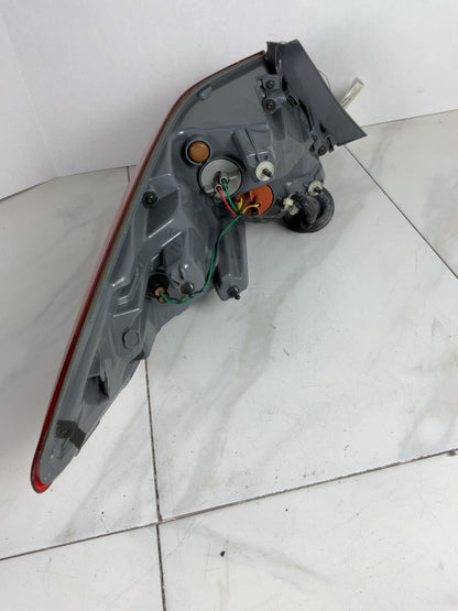 Tail Light Assembly HYUNDAI ELANTRA Right 17 184