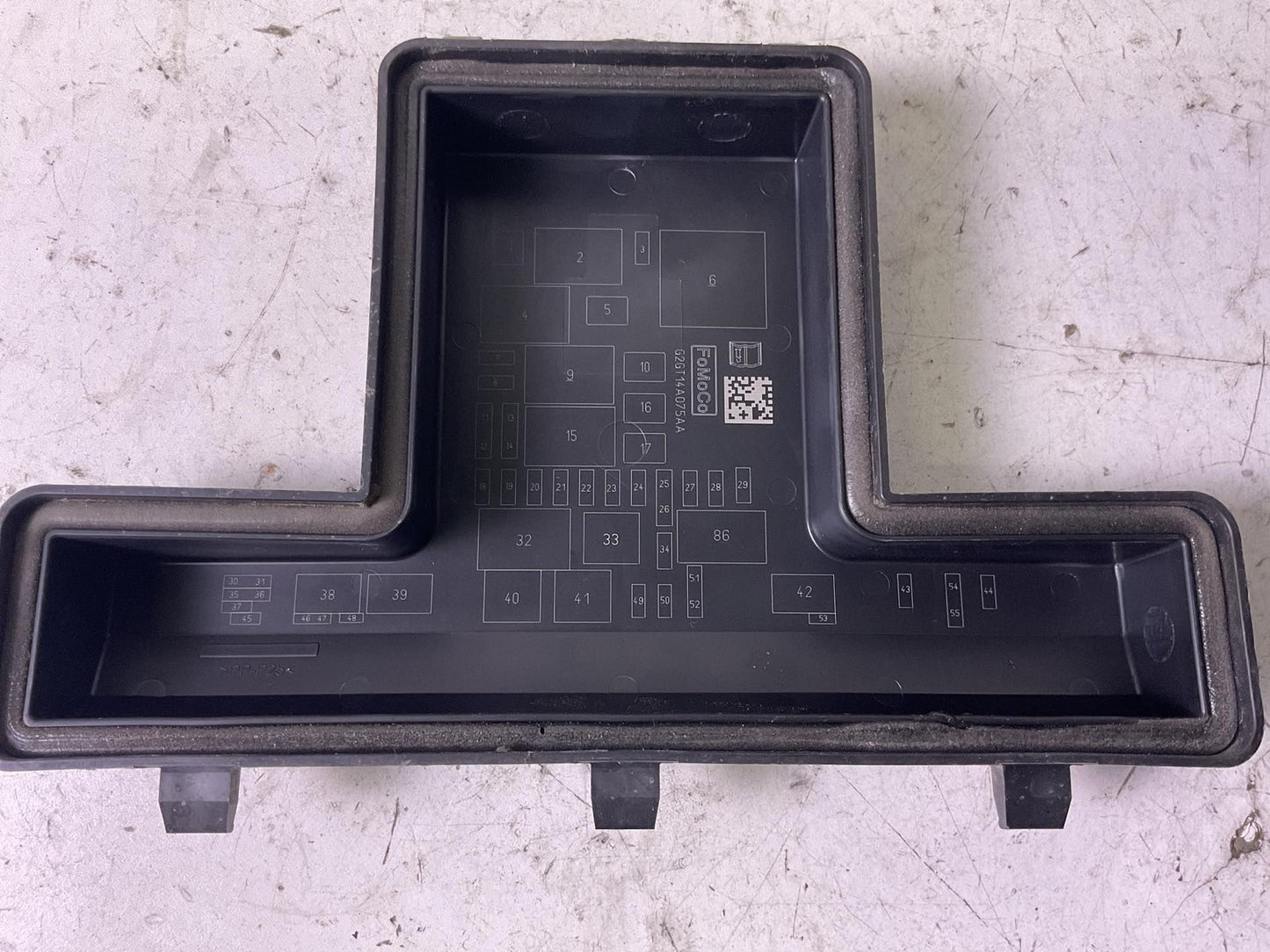 Engine Fuse Box FORD FUSION 17 18 19 208