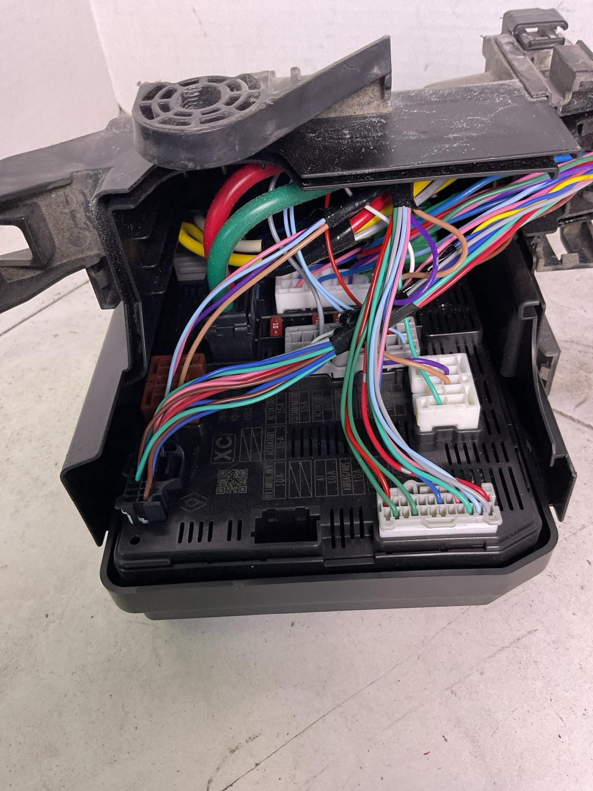 Engine Fuse Box NISSAN KICKS 18 19 20 21 22 23 241