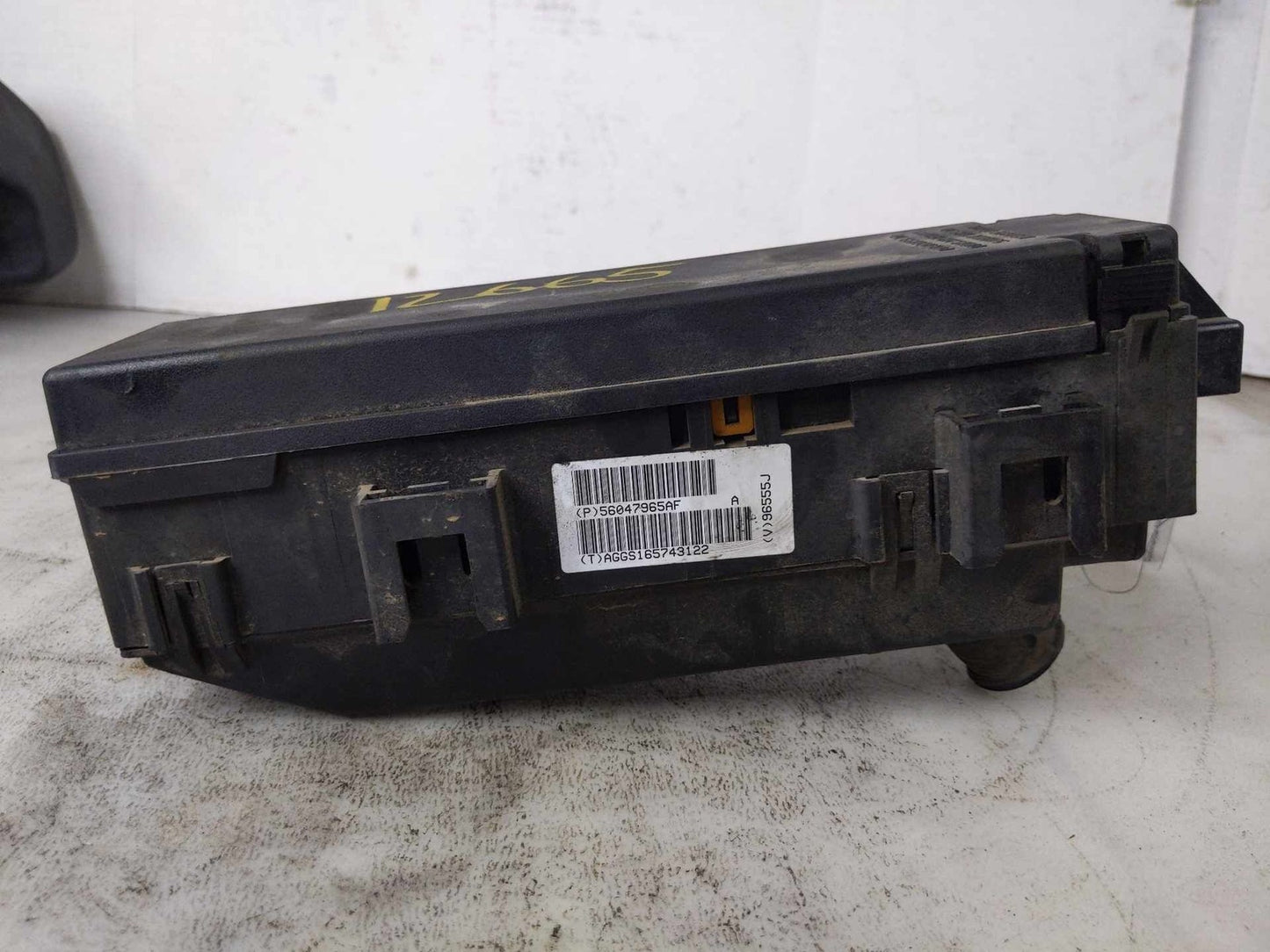 Chassis Brain Box (power supply includes fuse box) JEEP GRAND CHEROKEE 075