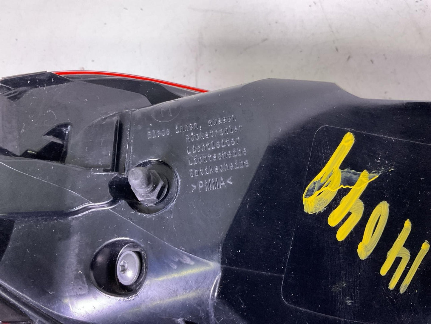 Tail Light Assembly MERCEDES C-CLASS Right 19 20 214