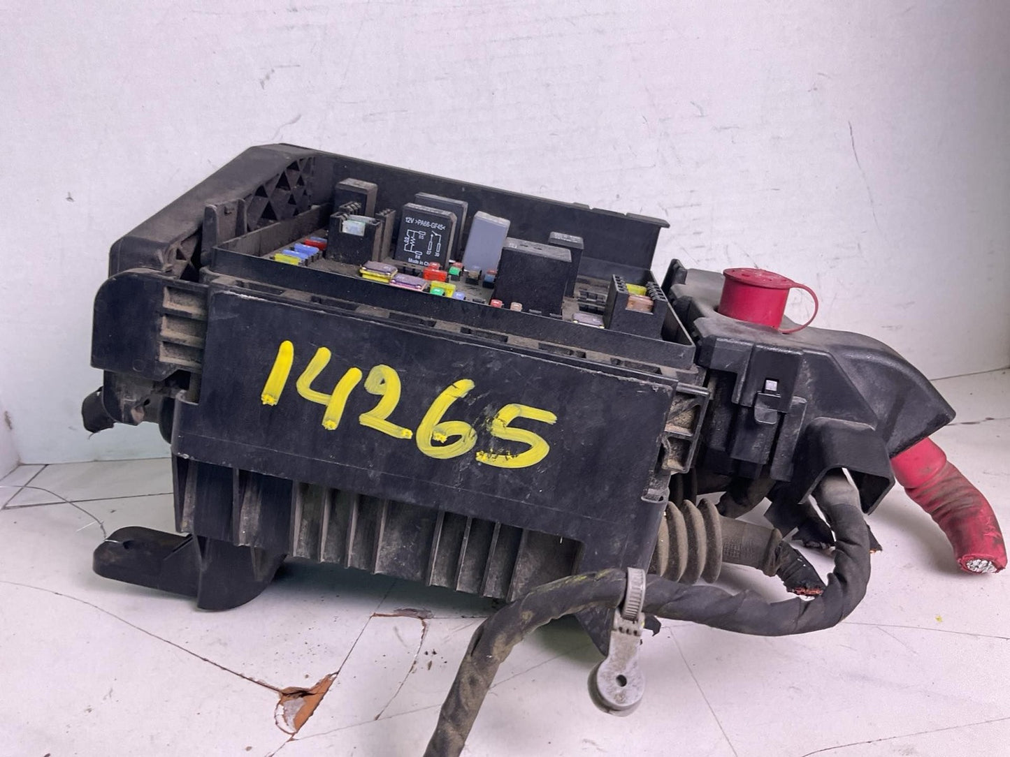 Engine Fuse Box CHEVY CAMARO 16 170