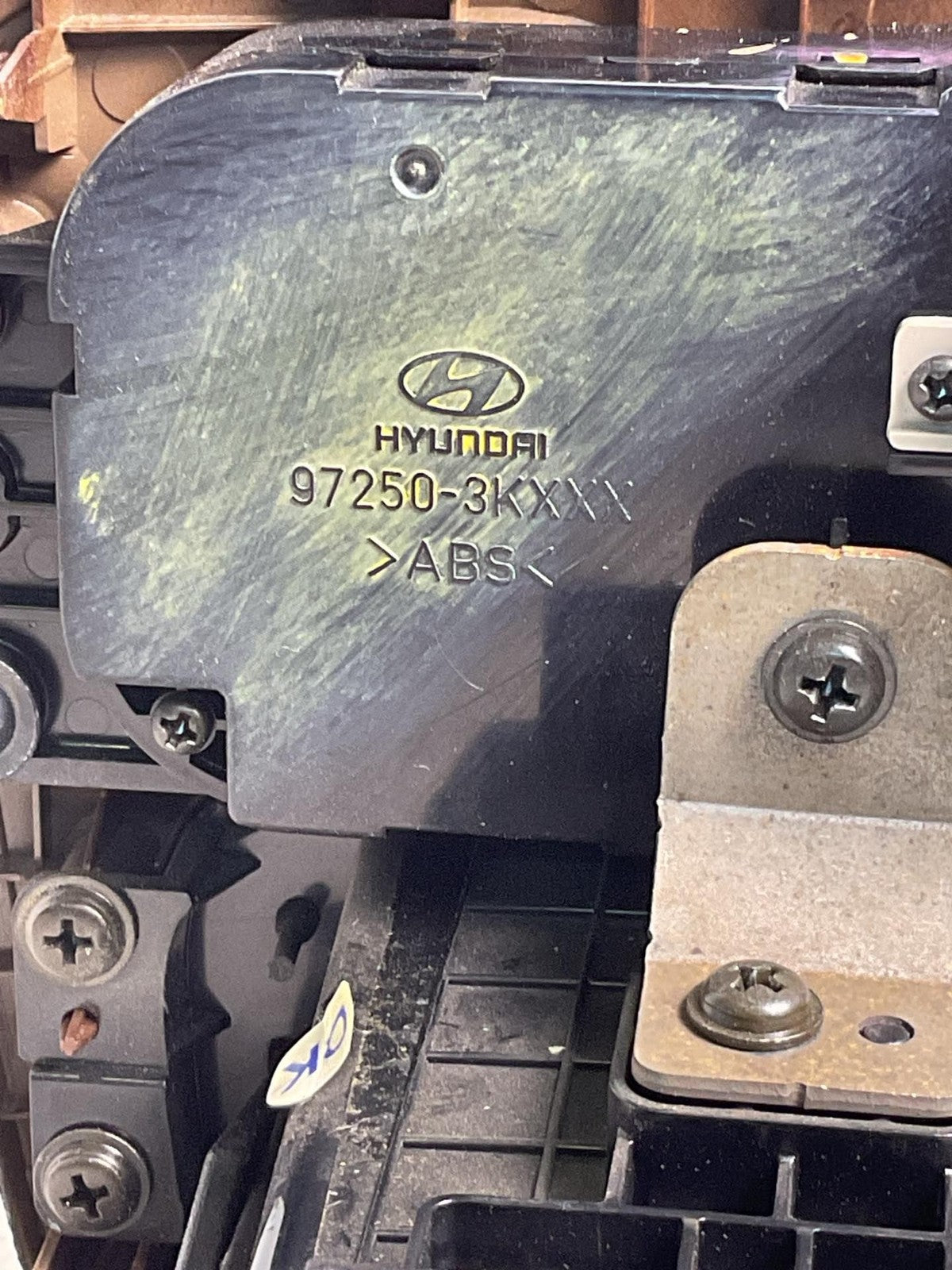 Heater A/c Control HYUNDAI SONATA 06 07 085