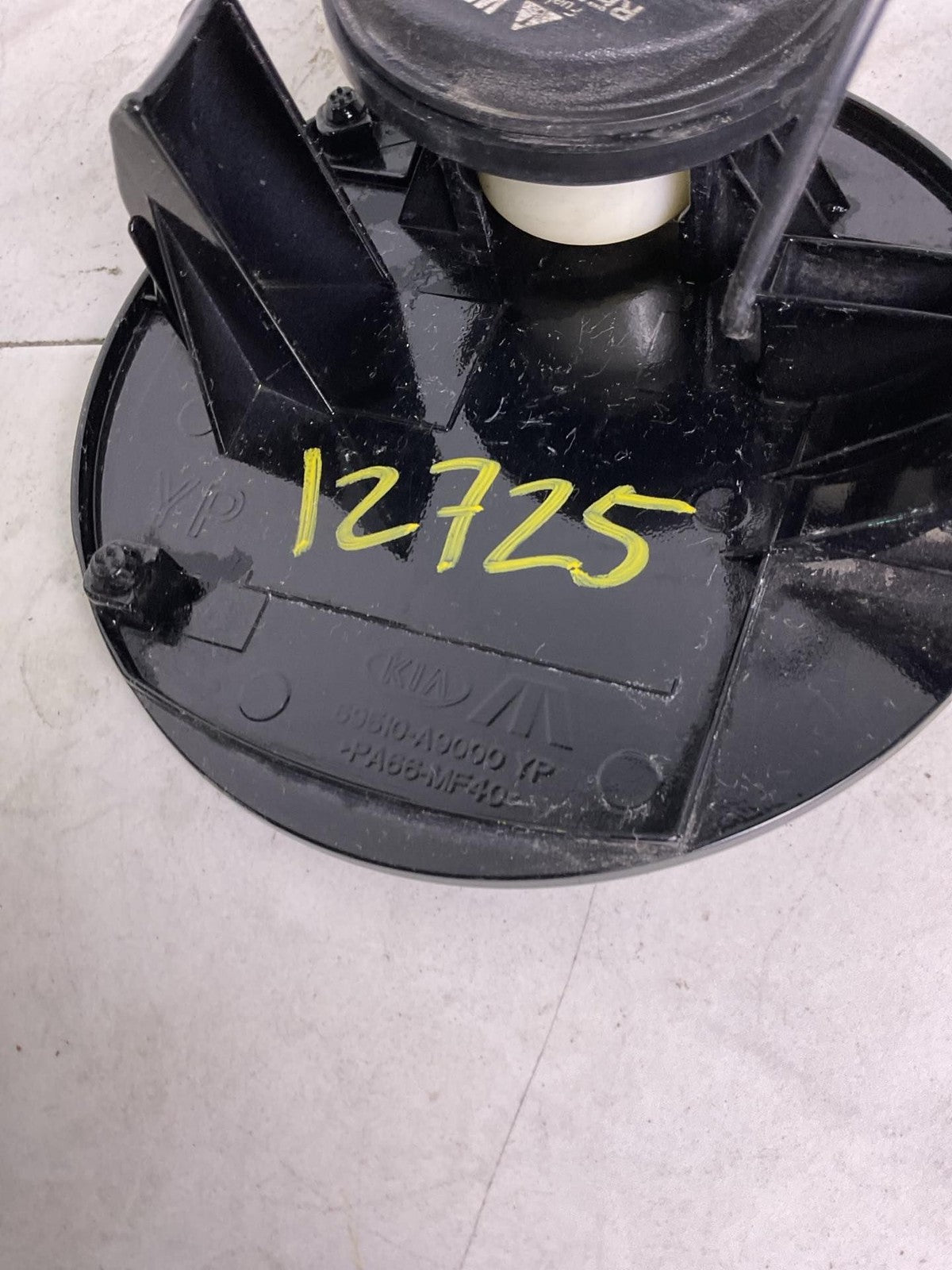 Fuel Tank Door KIA SEDONA 15 16 17 183