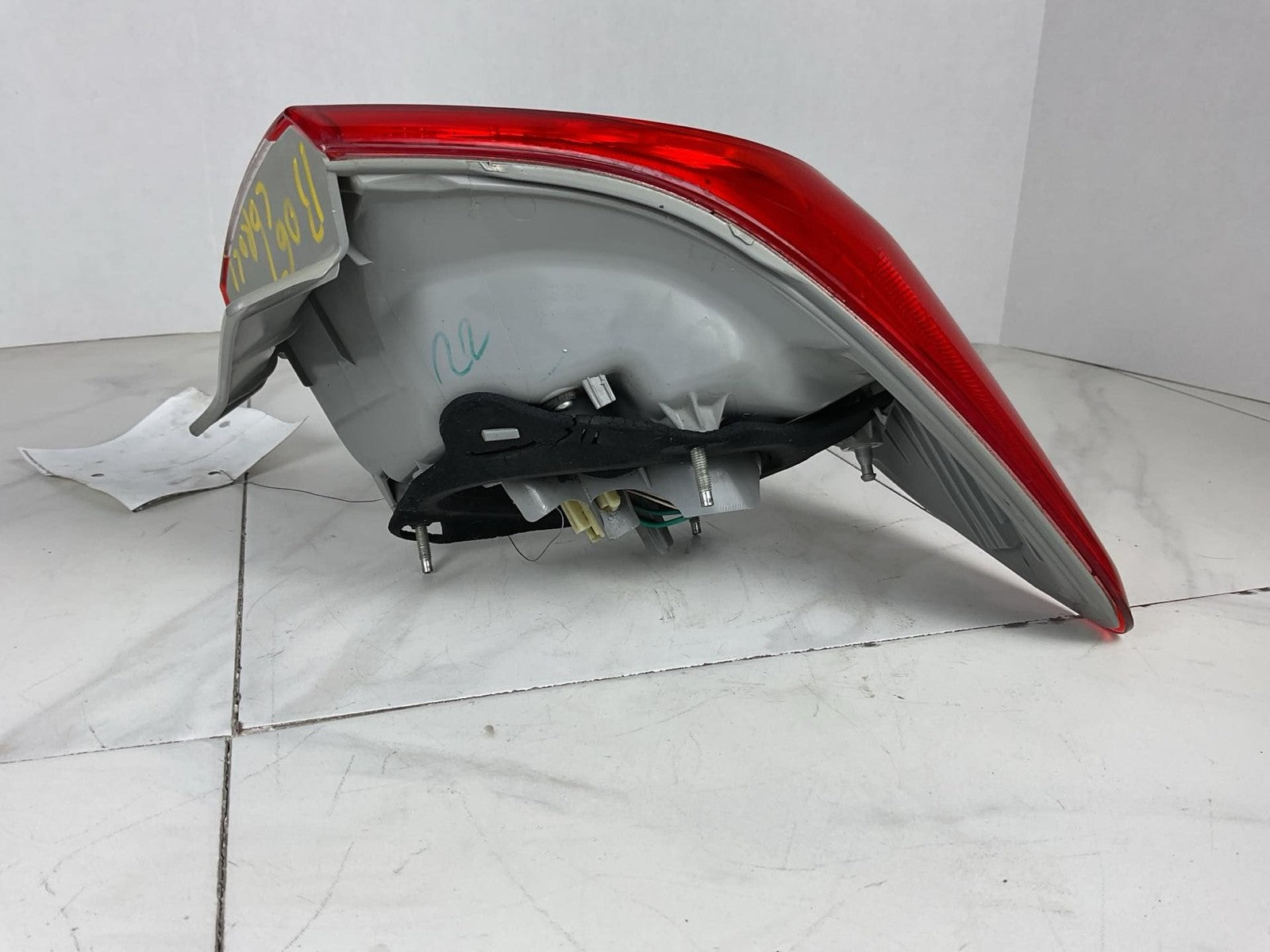 Tail Light Assembly TOYOTA COROLLA Left 11 12 132