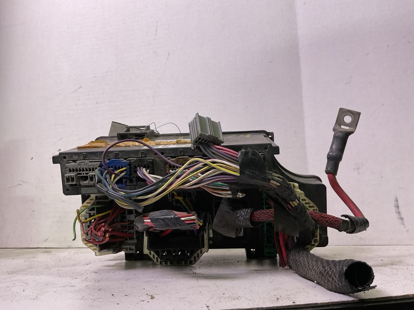 Engine Fuse Box JEEP PATRIOT 163