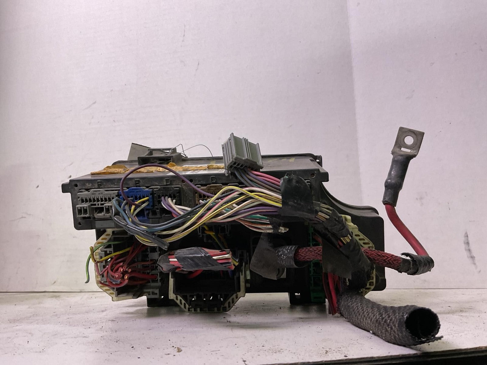 Engine Fuse Box JEEP PATRIOT 163