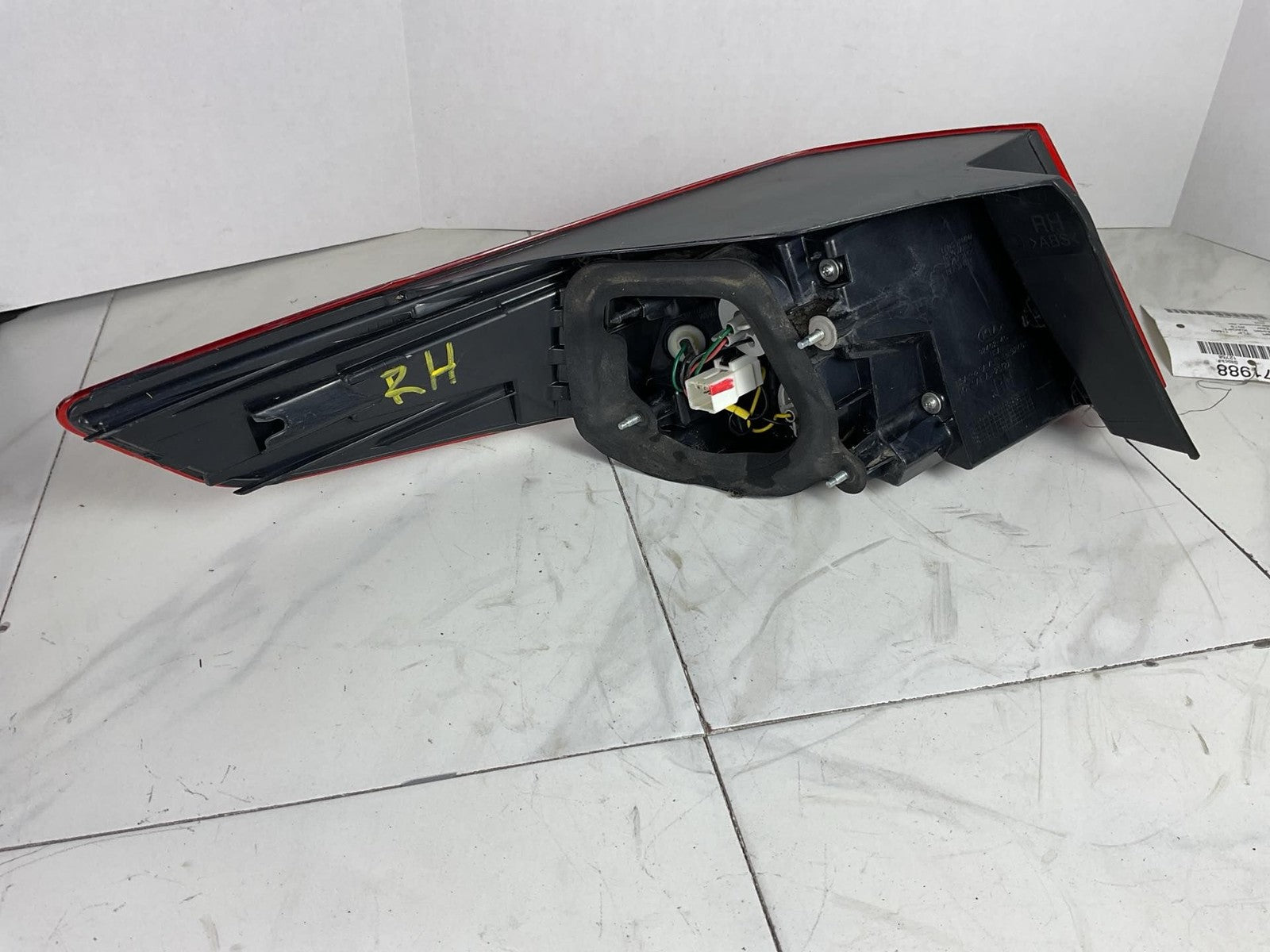 Tail Light Assembly KIA OPTIMA Right 11 12 133