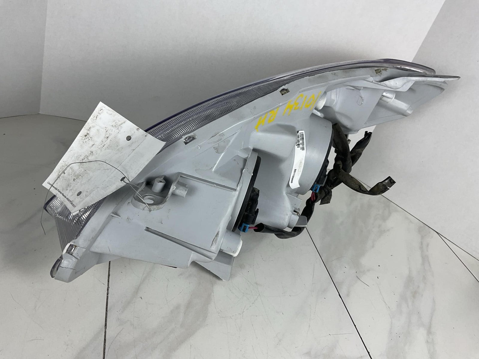 Headlamp Assembly TOYOTA MATRIX Right 03 04 05 06 07 084