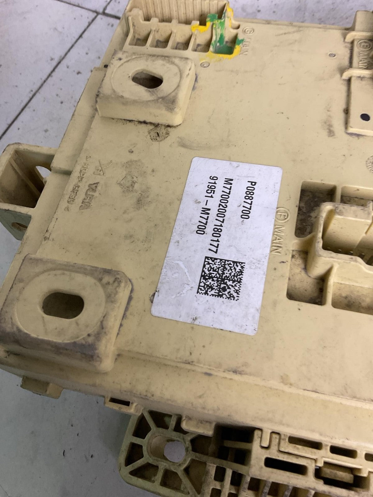 Engine Fuse Box KIA FORTE 213