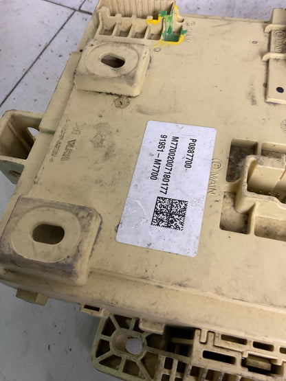 Engine Fuse Box KIA FORTE 213