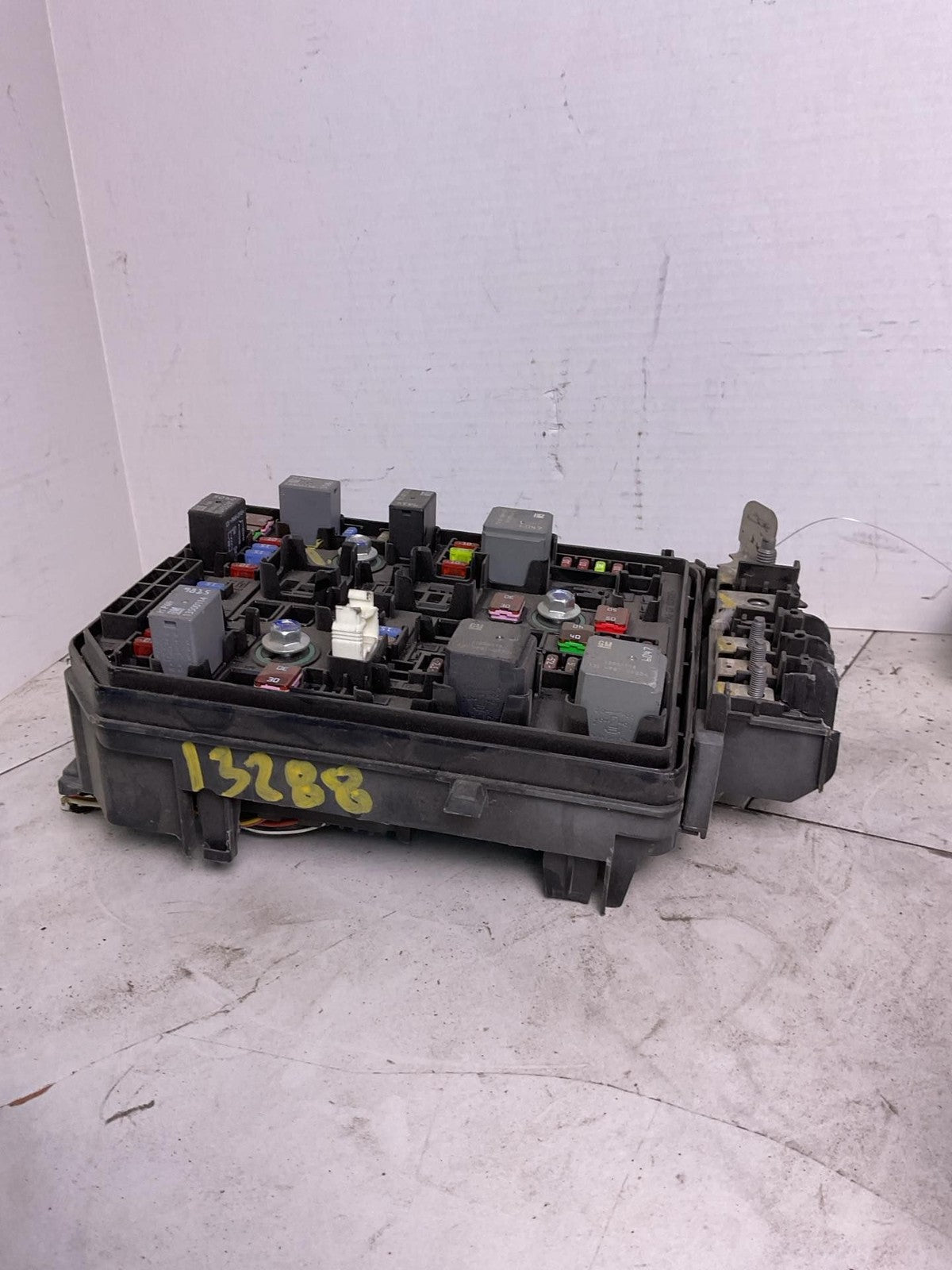 Engine Fuse Box CHEVY CRUZE 193