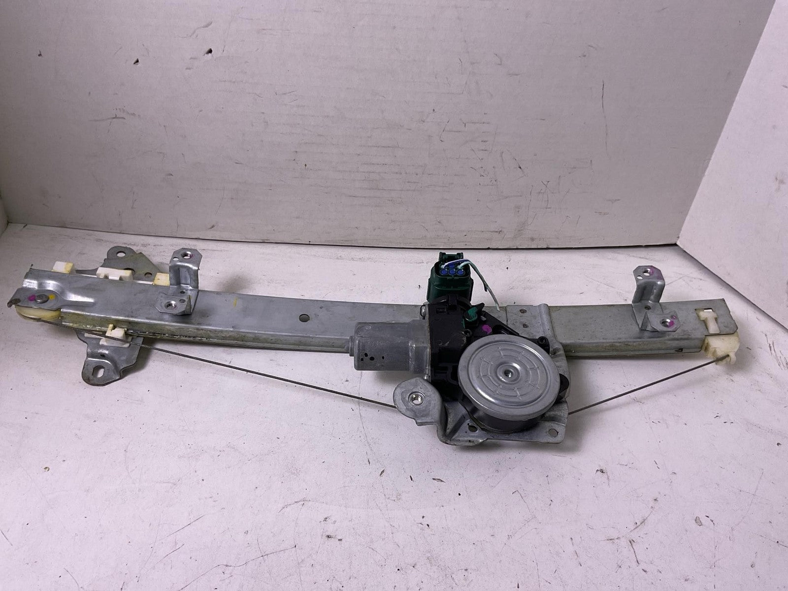 Back Glass Regulator NISSAN ALTIMA 190