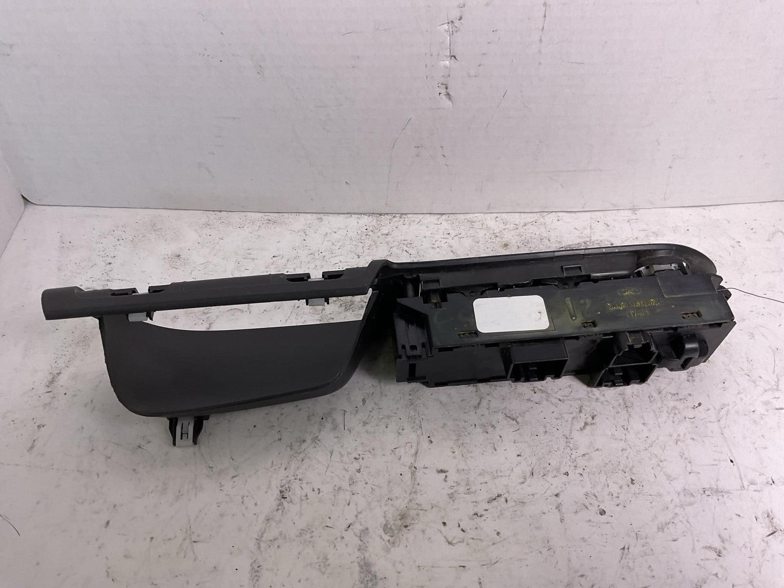 Door Switch Front FORD ESCAPE 17 18 191