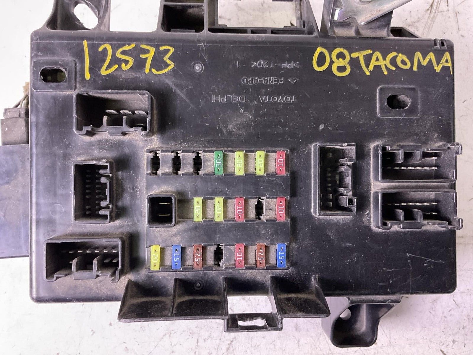 Engine Fuse Box TOYOTA TACOMA 05 06 07 08 09 10 111