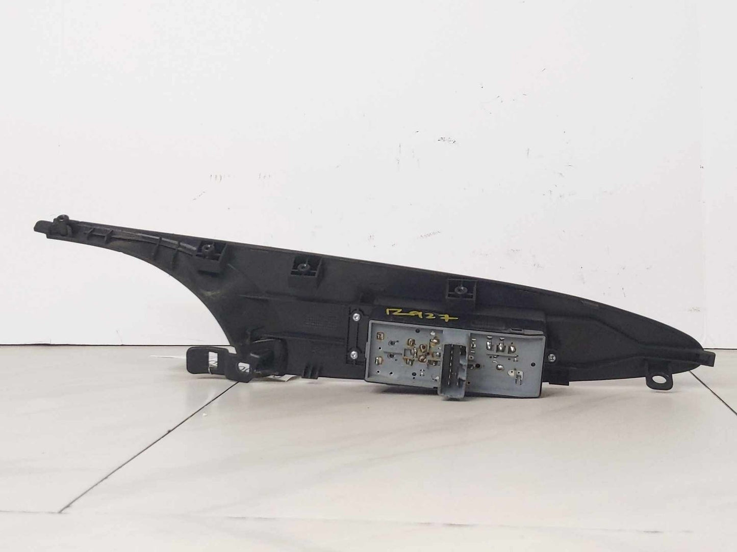 Door Switch Front HYUNDAI SONATA 11 12 13 14 151