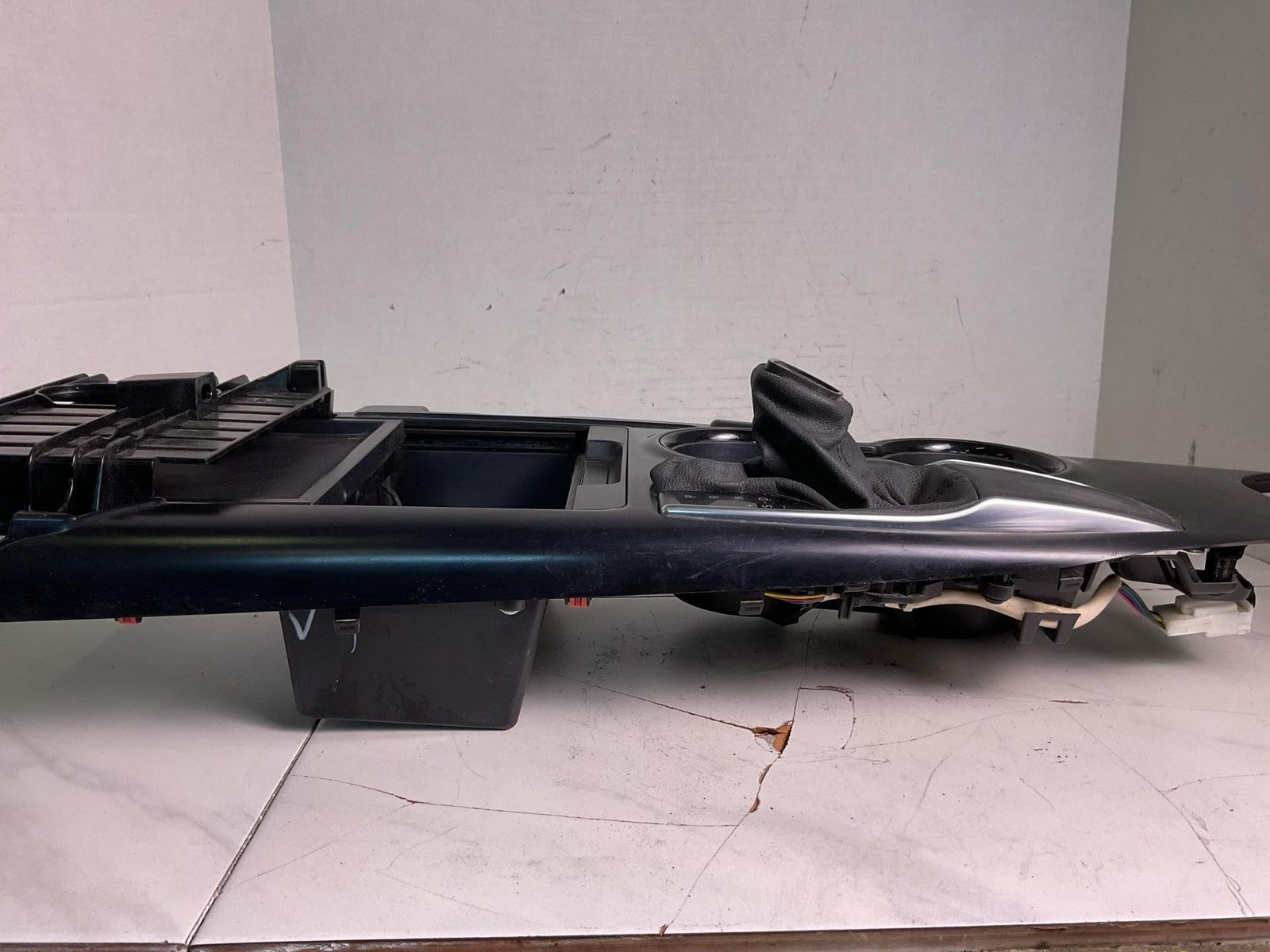 Front Console TOYOTA CAMRY 18 19 204