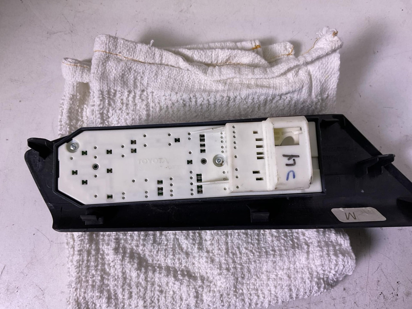 Door Switch Front TOYOTA RAV-4 13 14 15 16 17 183