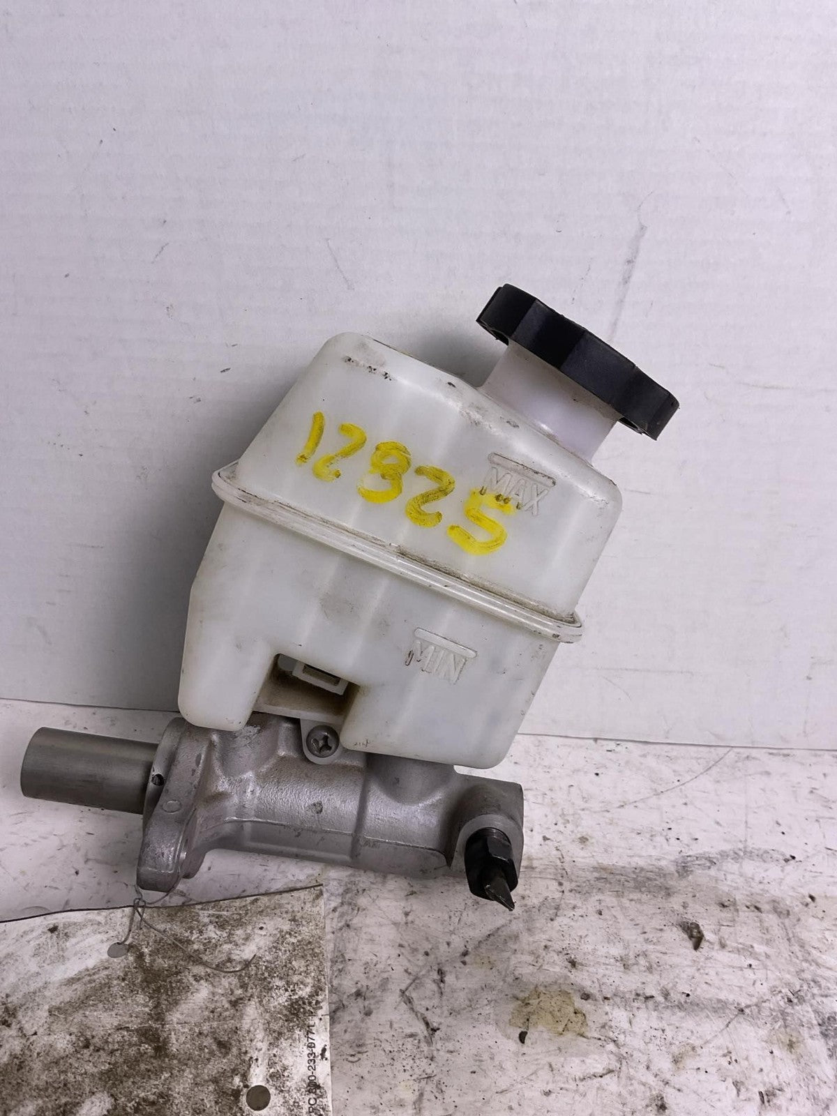 Master Cylinder HYUNDAI SONATA 15 16 17 18 198