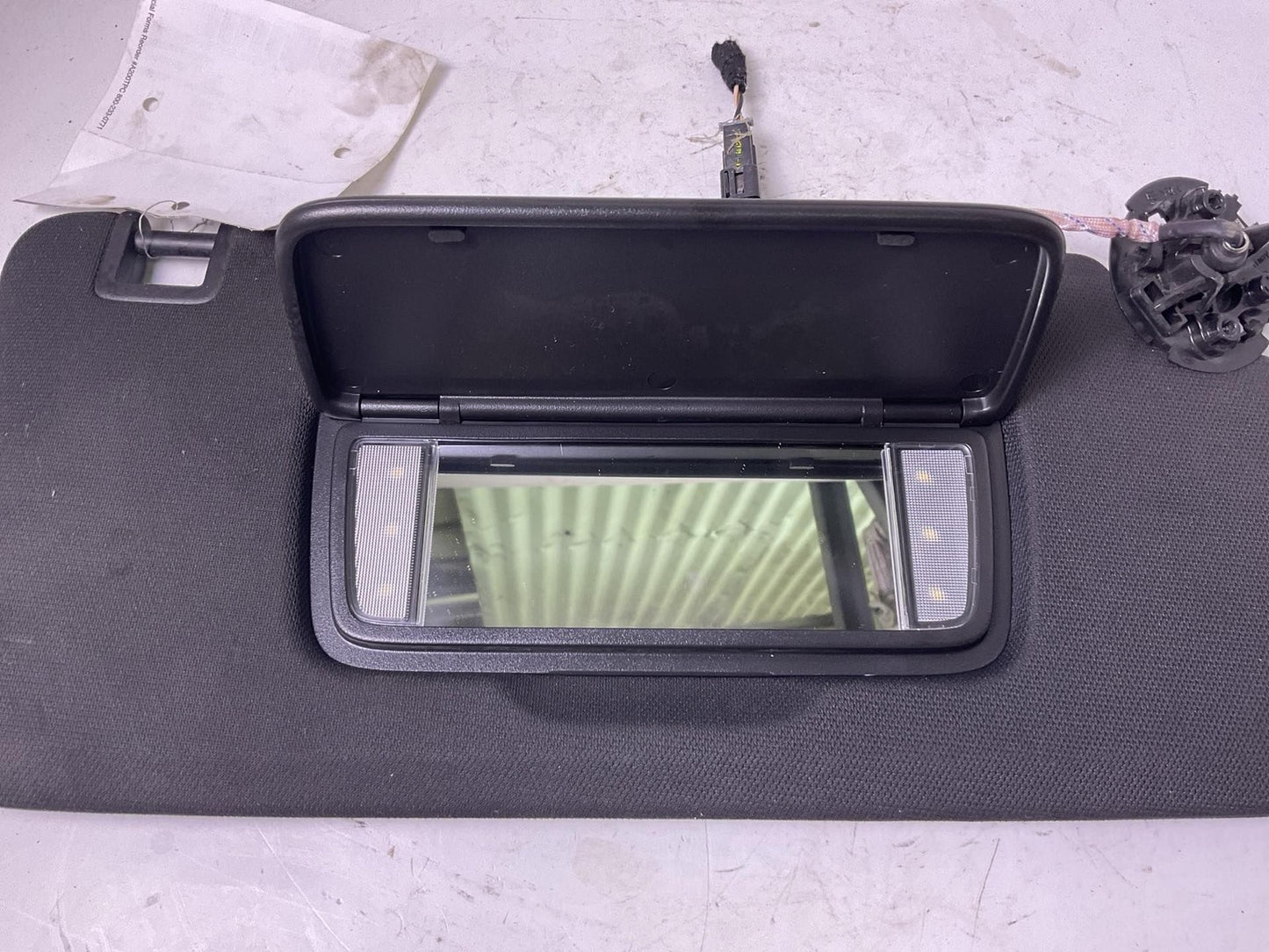 Sun Visor CHEVROLET BLAZER Right 19 20 21 22 23 241
