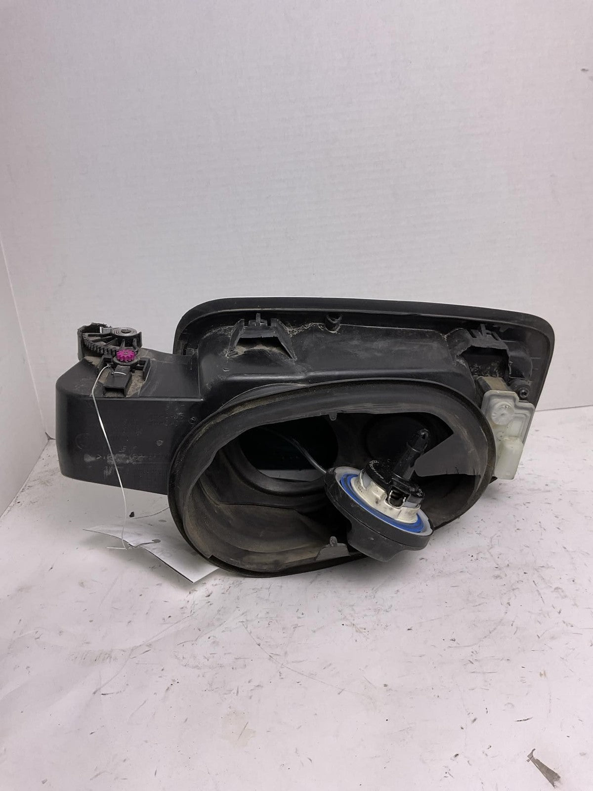 Fuel Tank Door BMW 840I 20 21 22 23 241