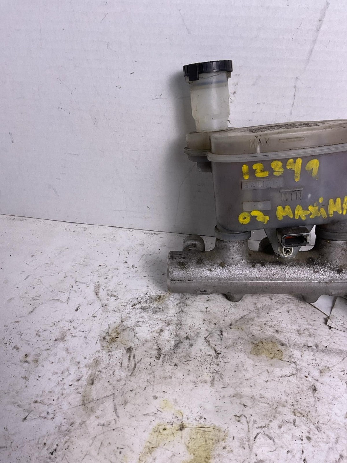 Master Cylinder NISSAN MAXIMA 04 05 06 07 089