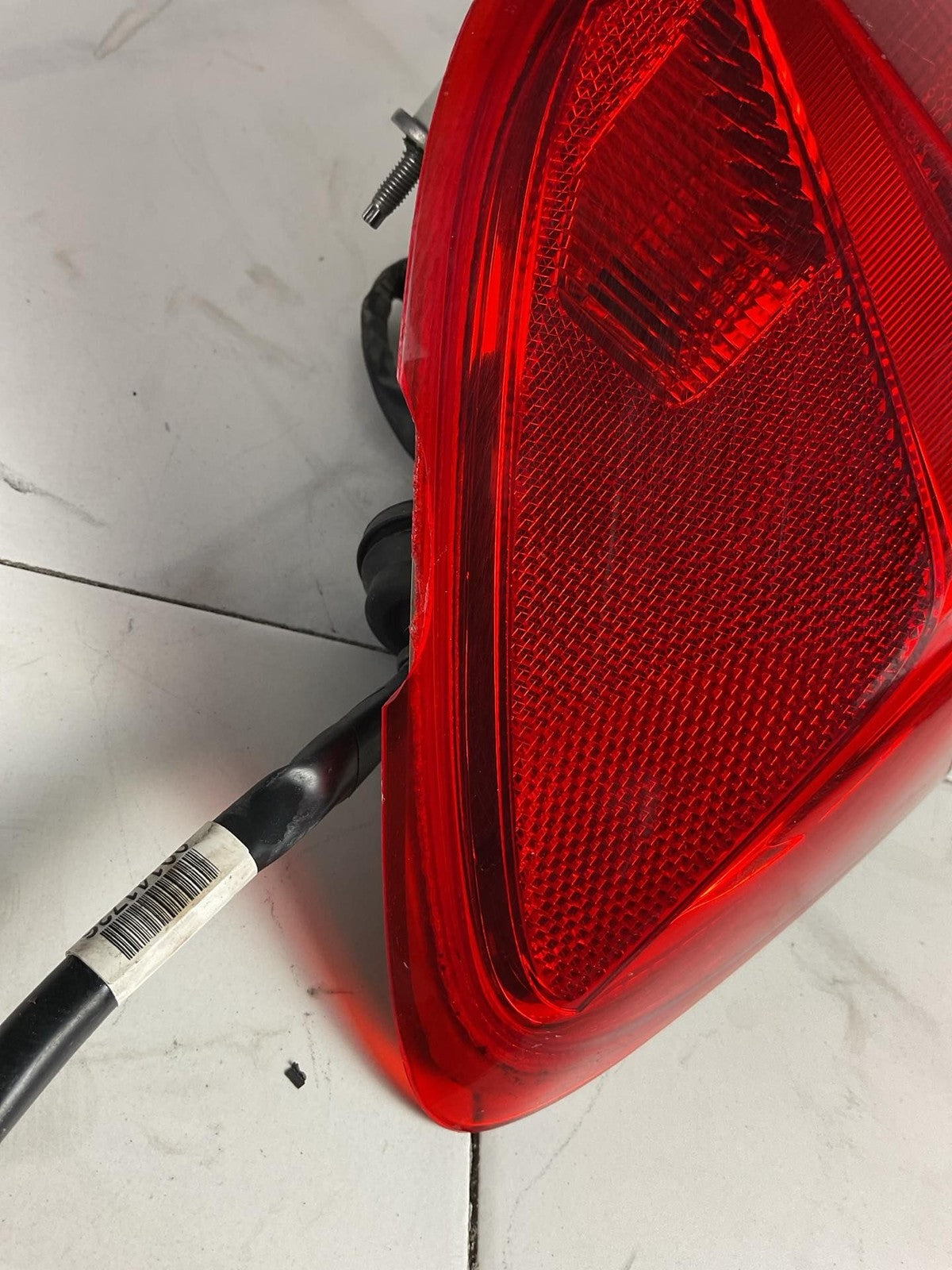 Tail Light Assembly CHEVY CRUZE Right 17 18 191