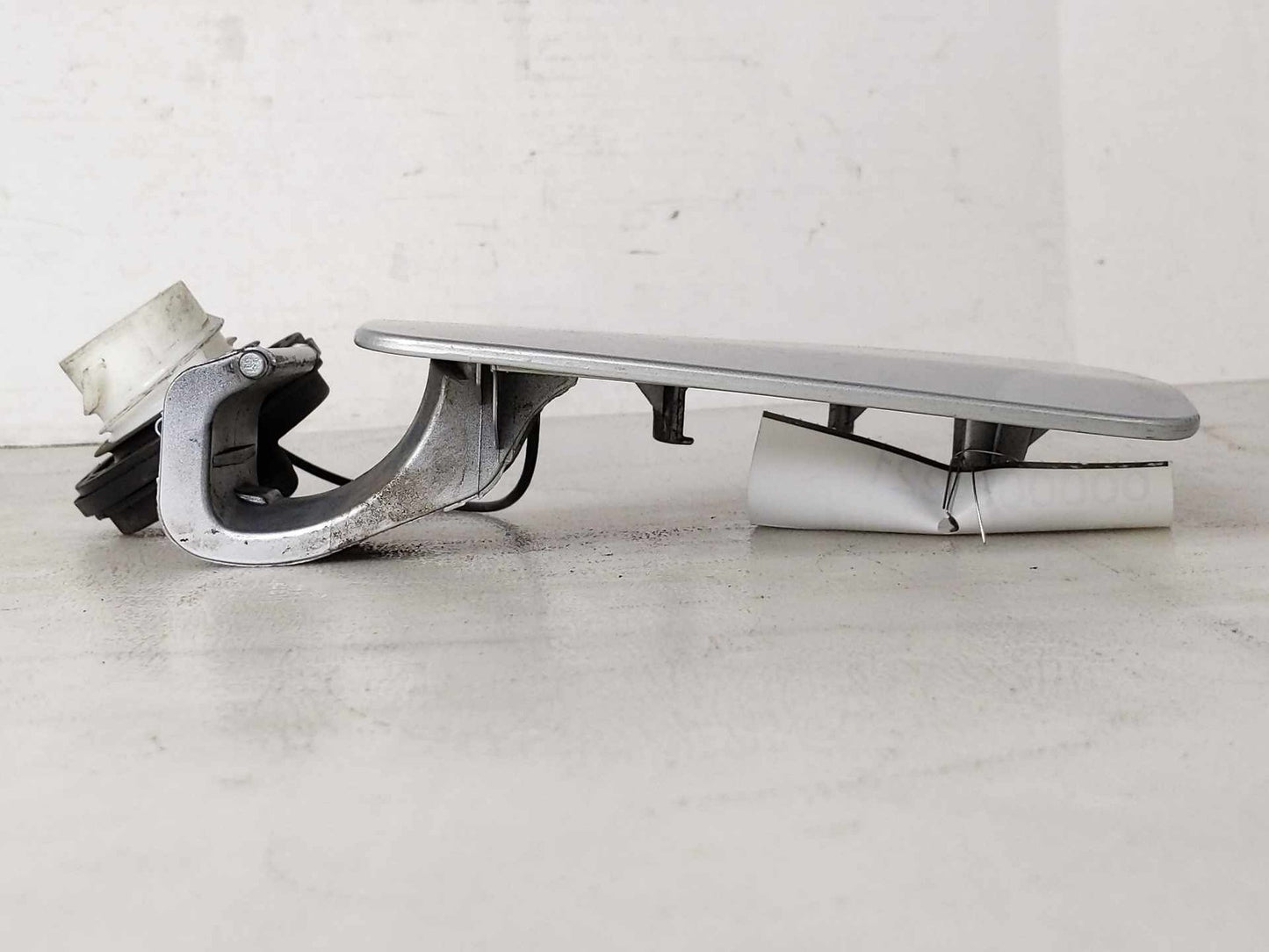 Fuel Tank Door HYUNDAI SONATA 11 12 13 14 153