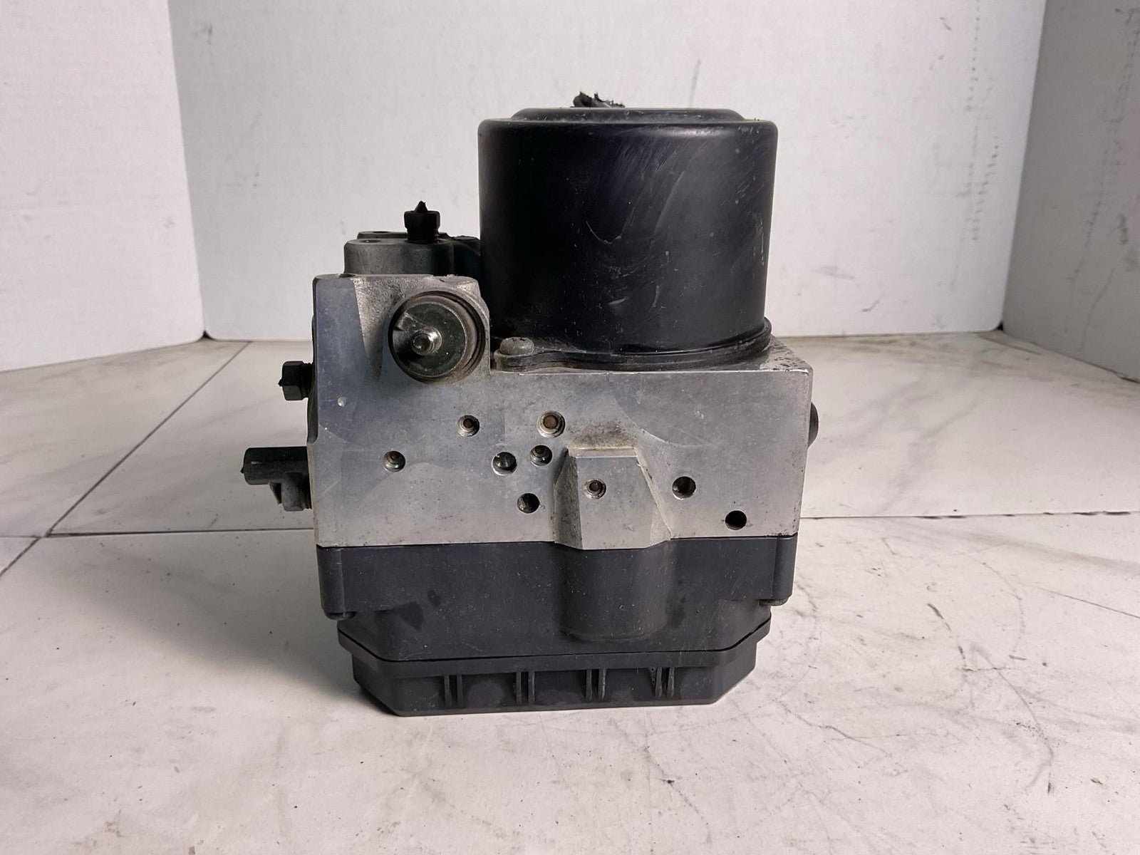Anti-lock Brake Parts LEXUS RX330 04 05 063