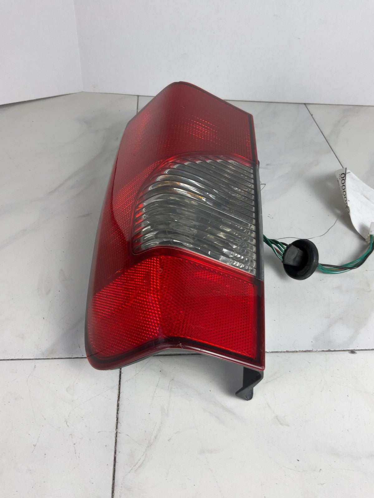 Tail Light Assembly NISSAN XTERRA Right 02 03 043