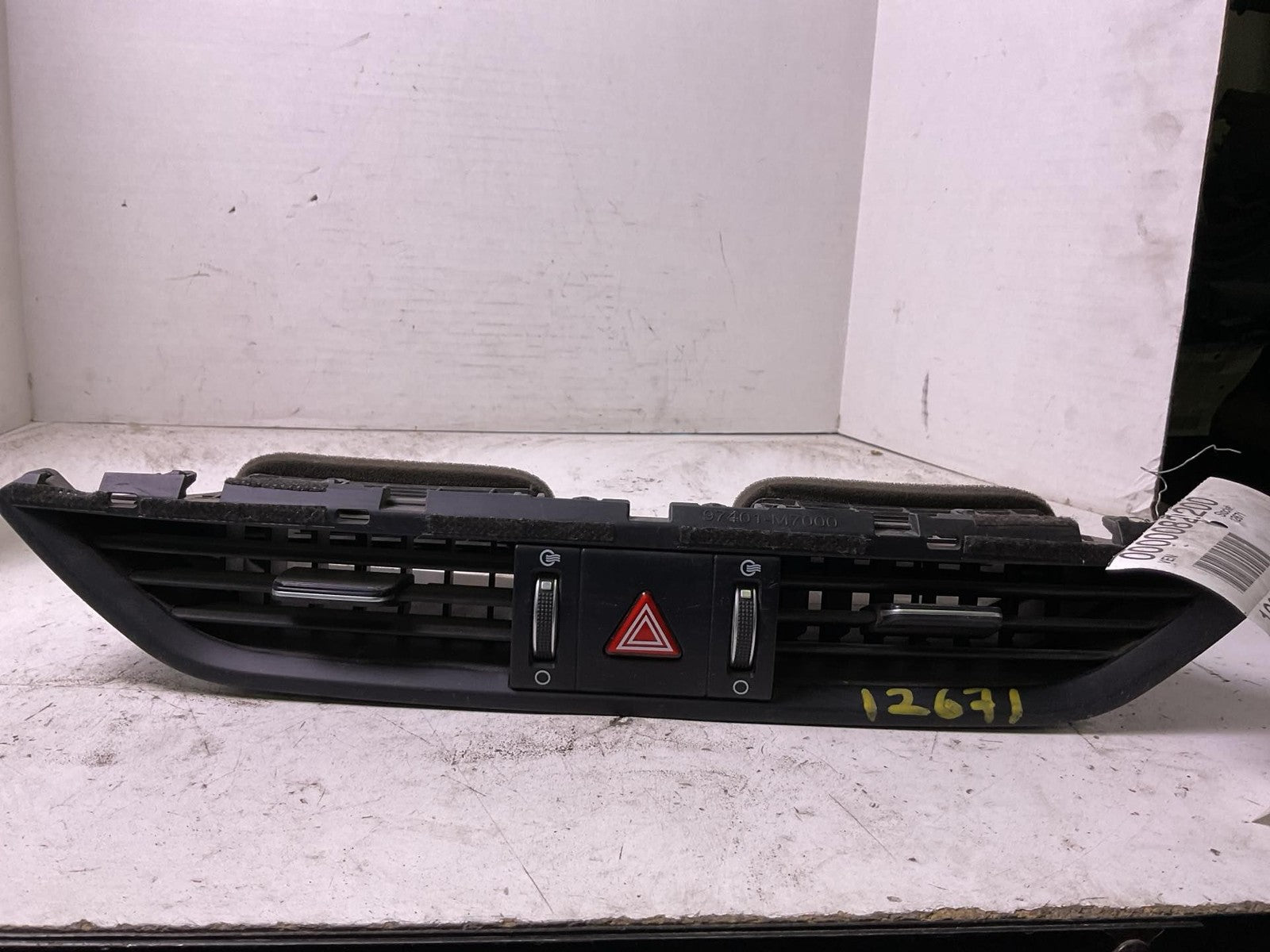 Air Cond./heater Vents KIA FORTE 210