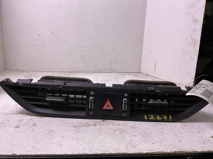 Air Cond./heater Vents KIA FORTE 210