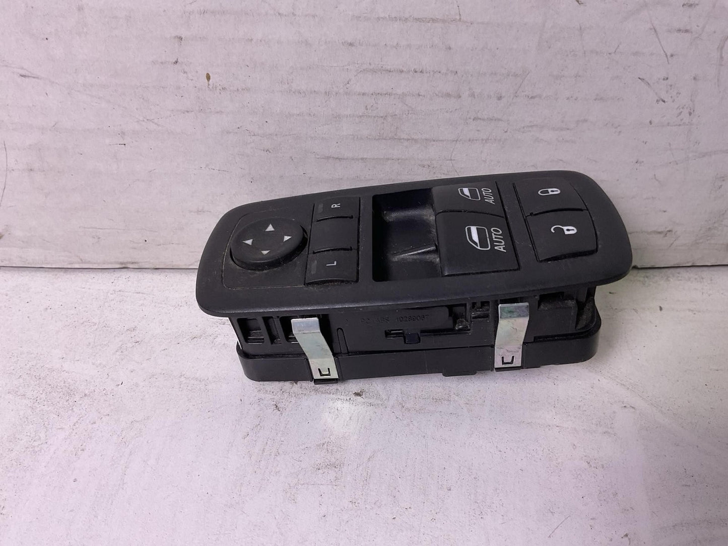 Door Switch Front DODGE CHALLENGER 15 16 17 18 19 20 21 22 232