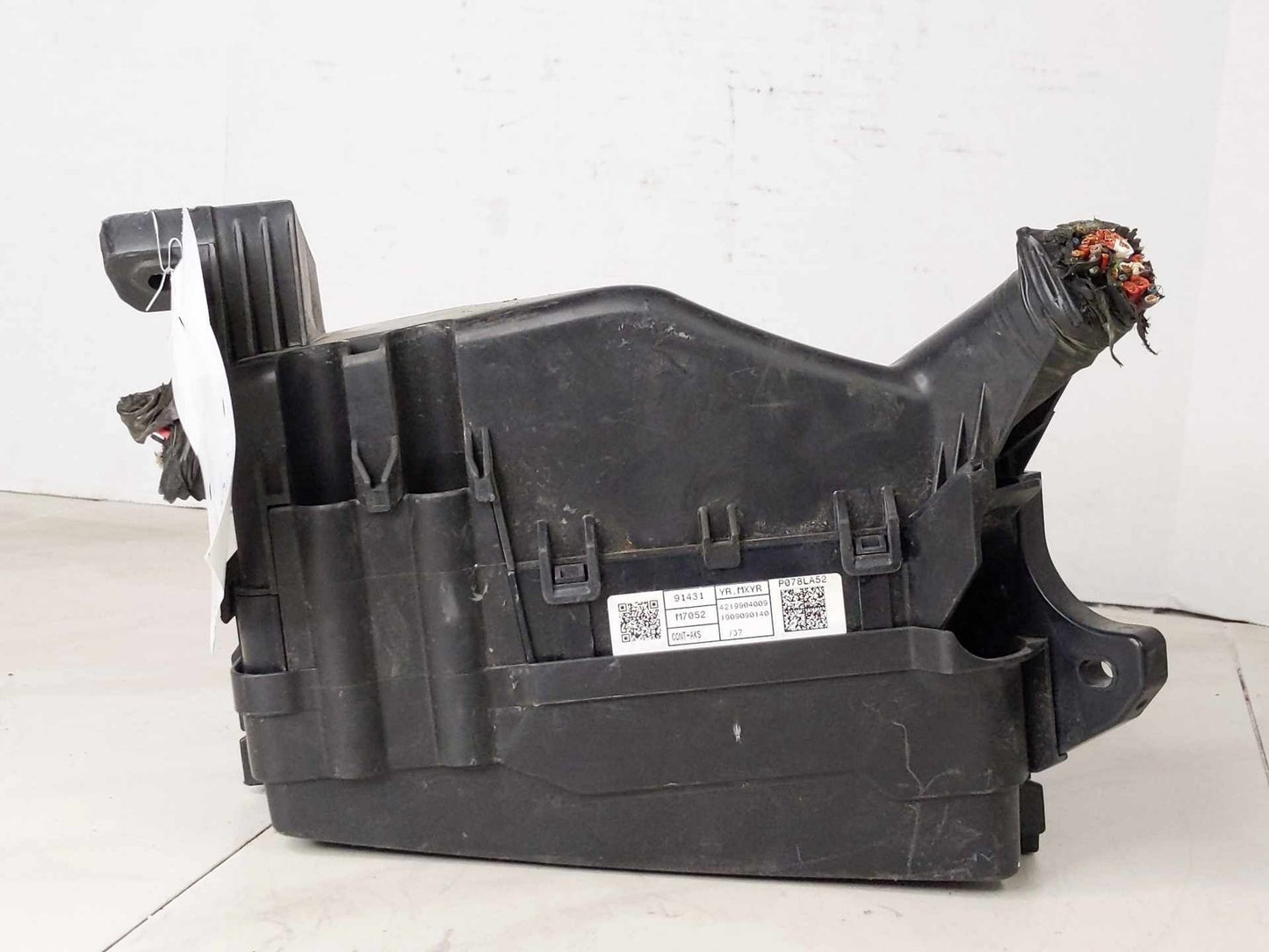 Engine Fuse Box KIA FORTE 212