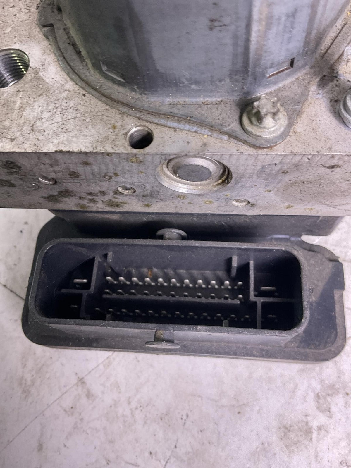 Anti-lock Brake Parts NISSAN VERSA 14 15 16 17 18 192