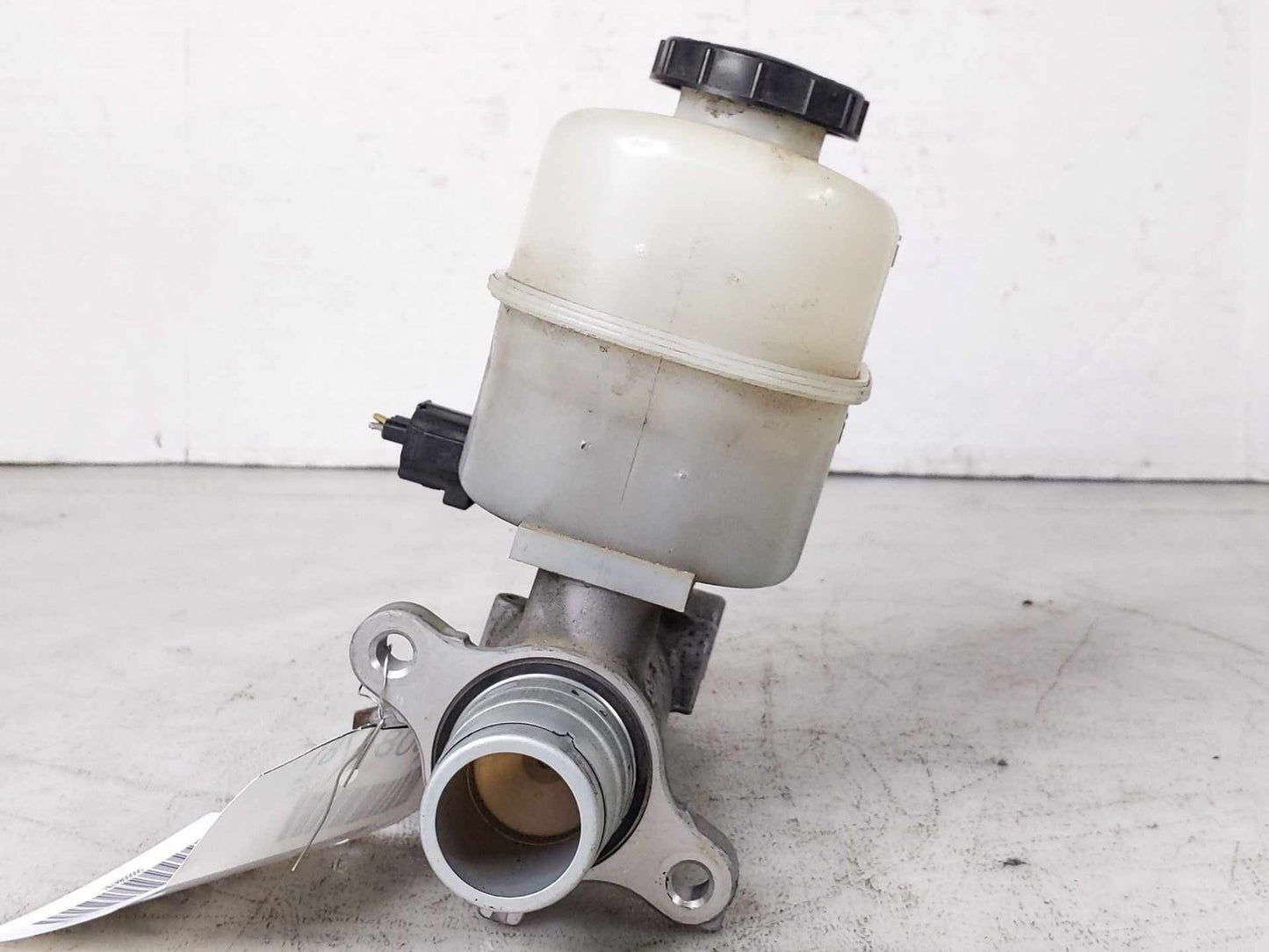 Master Cylinder LINCOLN NAVIGATOR 083