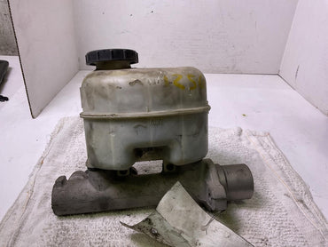 Master Cylinder FORD PICKUP F150 04 05 06 07 081